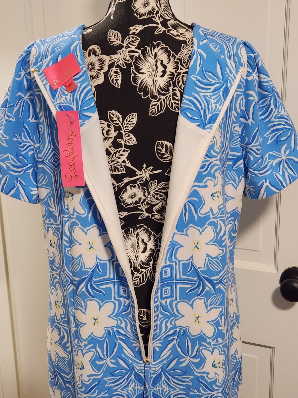 🆕️ 💙SIZE 16 HTF Lilly Pulitzer💙 – Dixey Short Sleeve Stretch Shift Dress