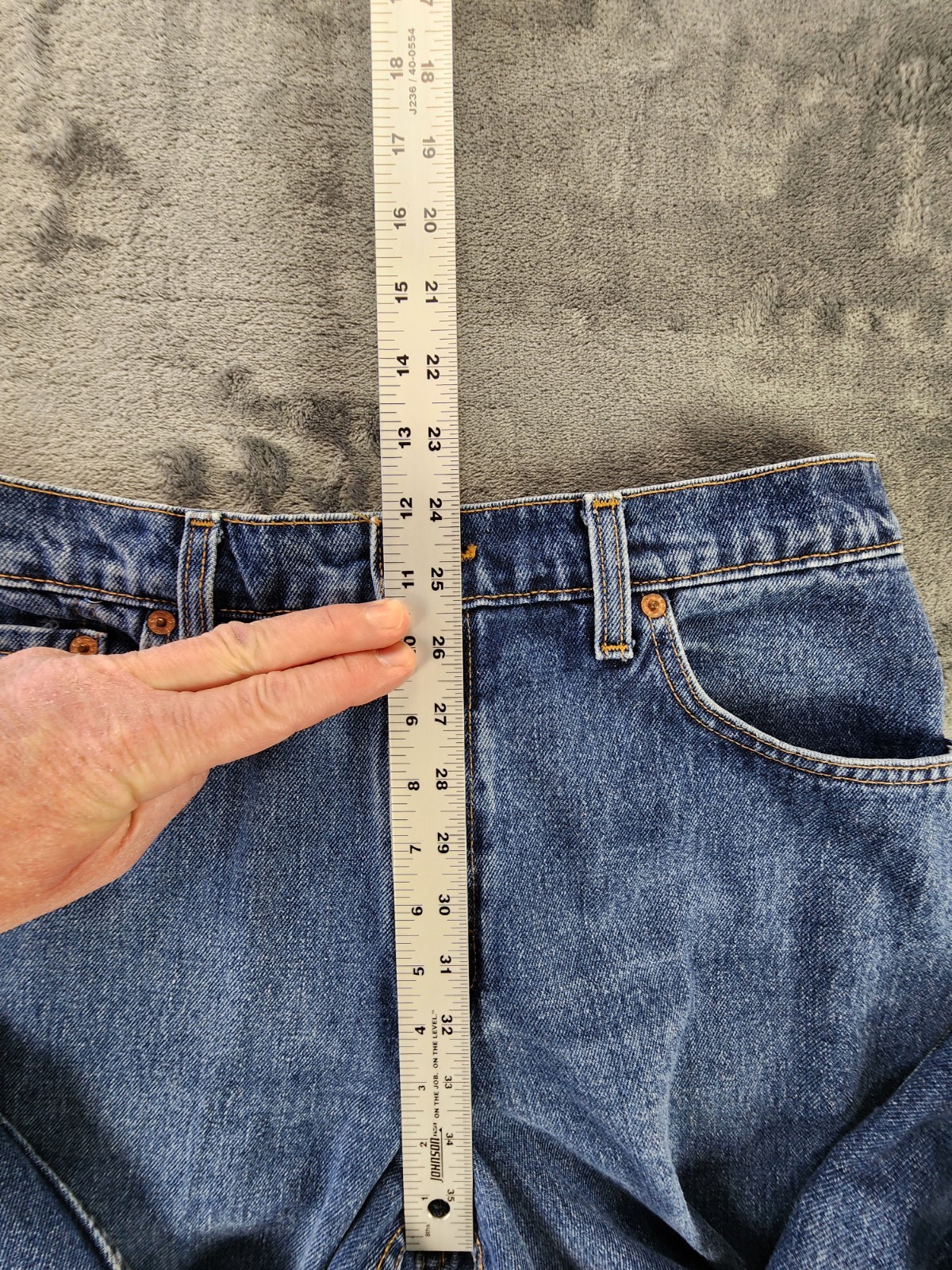 Vtg. 90s Levis Jeans Junior 11 Long 30Wx29L Measured Relaxed High Rise Mom US