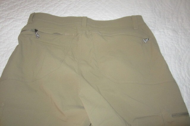 Preowned Men’s Size 33″ by 34″ L.L. Bean Tan 95% Nylon & 5% Spandex Hiking Pants