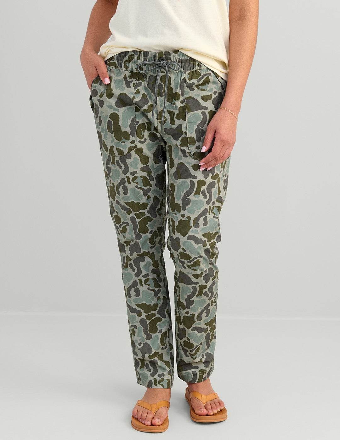 Huk Womens Cruiser Pant KC Camo, Volcanic Ash, Lightweight Stretch Cotton