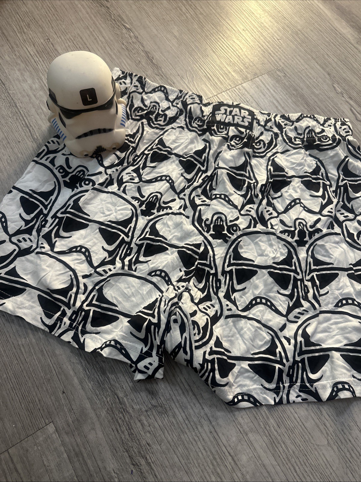 SEE DETAILS Star Wars Stormtrooper Men’s Sleep Boxer Shorts in Trooper Helmet L