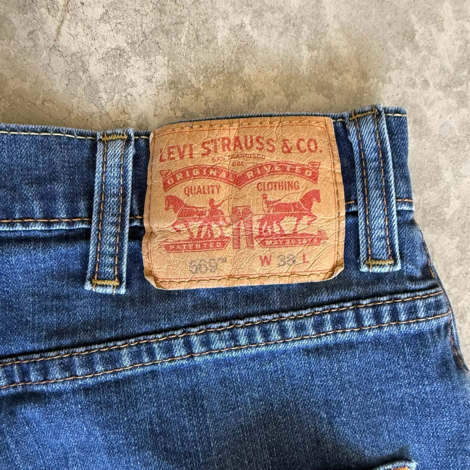 Vintage Y2K Levi’s 569 Loose Straight Denim Baggy Jorts
