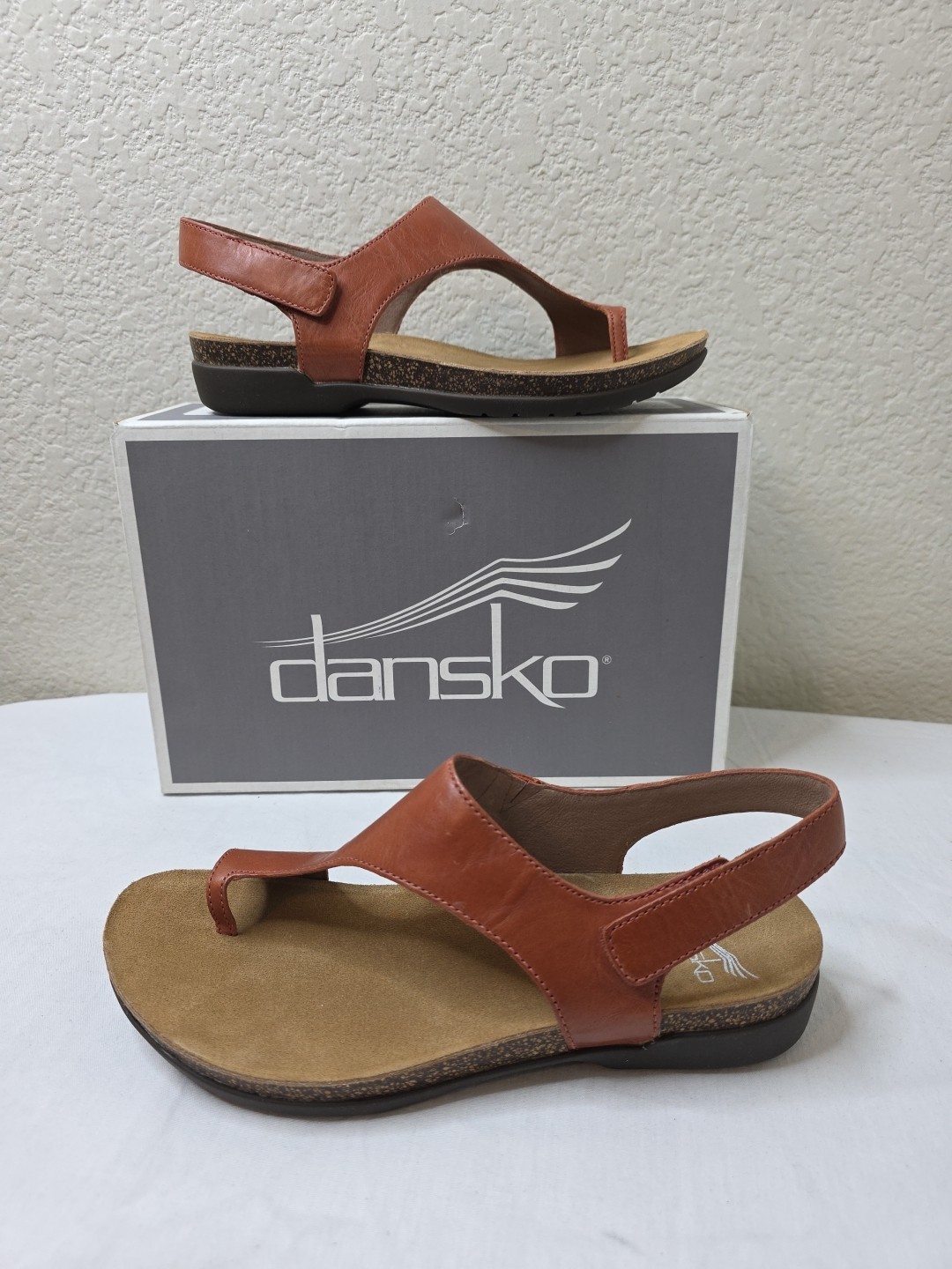 Dansko Reece Waxy Burnished Thong Sandals Women’s EU Sz 37 US Sz 6.5 – 7