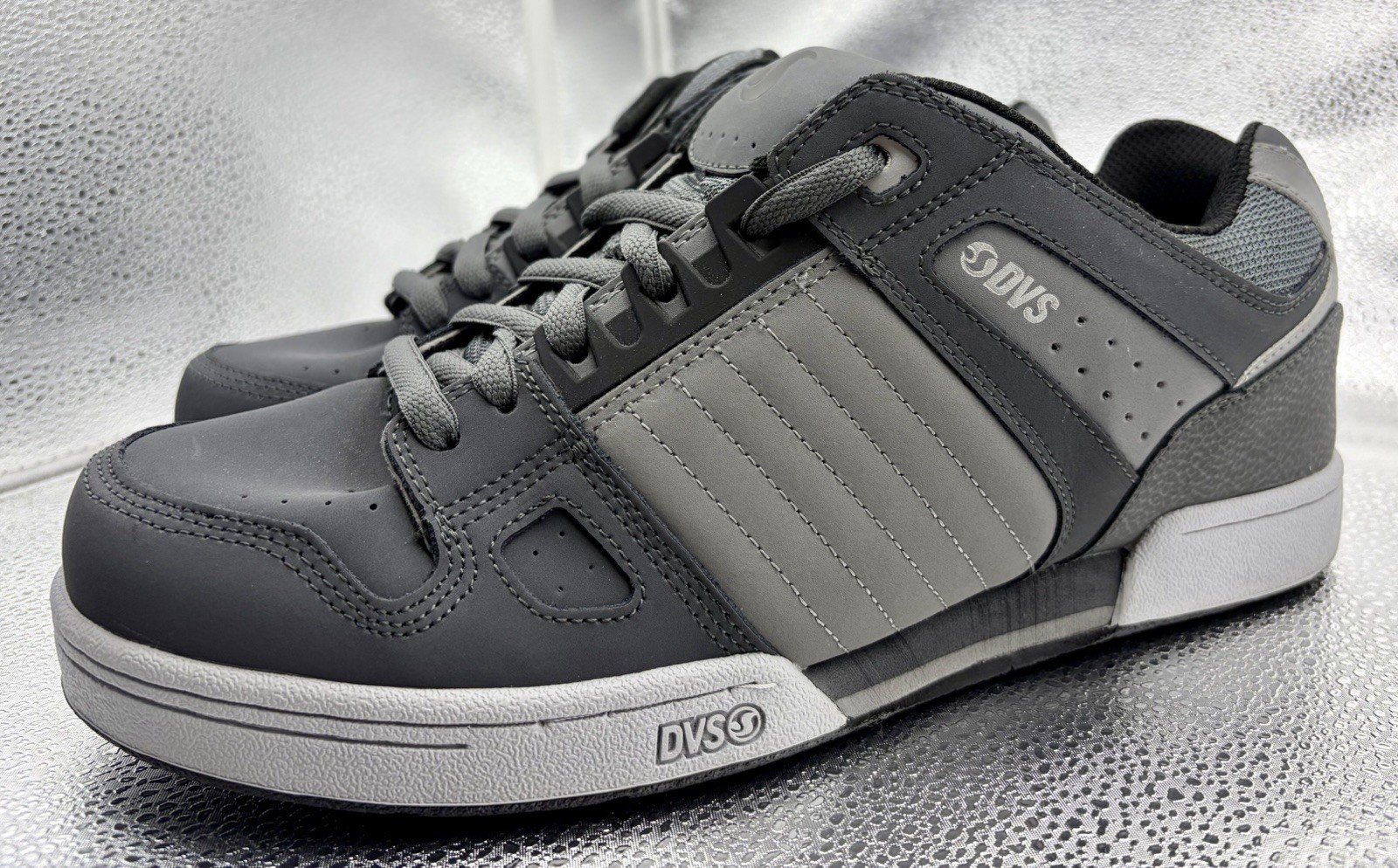 DVS Celsius Mens size 12 leather Skate / Casual shoes FREE SHIPPING