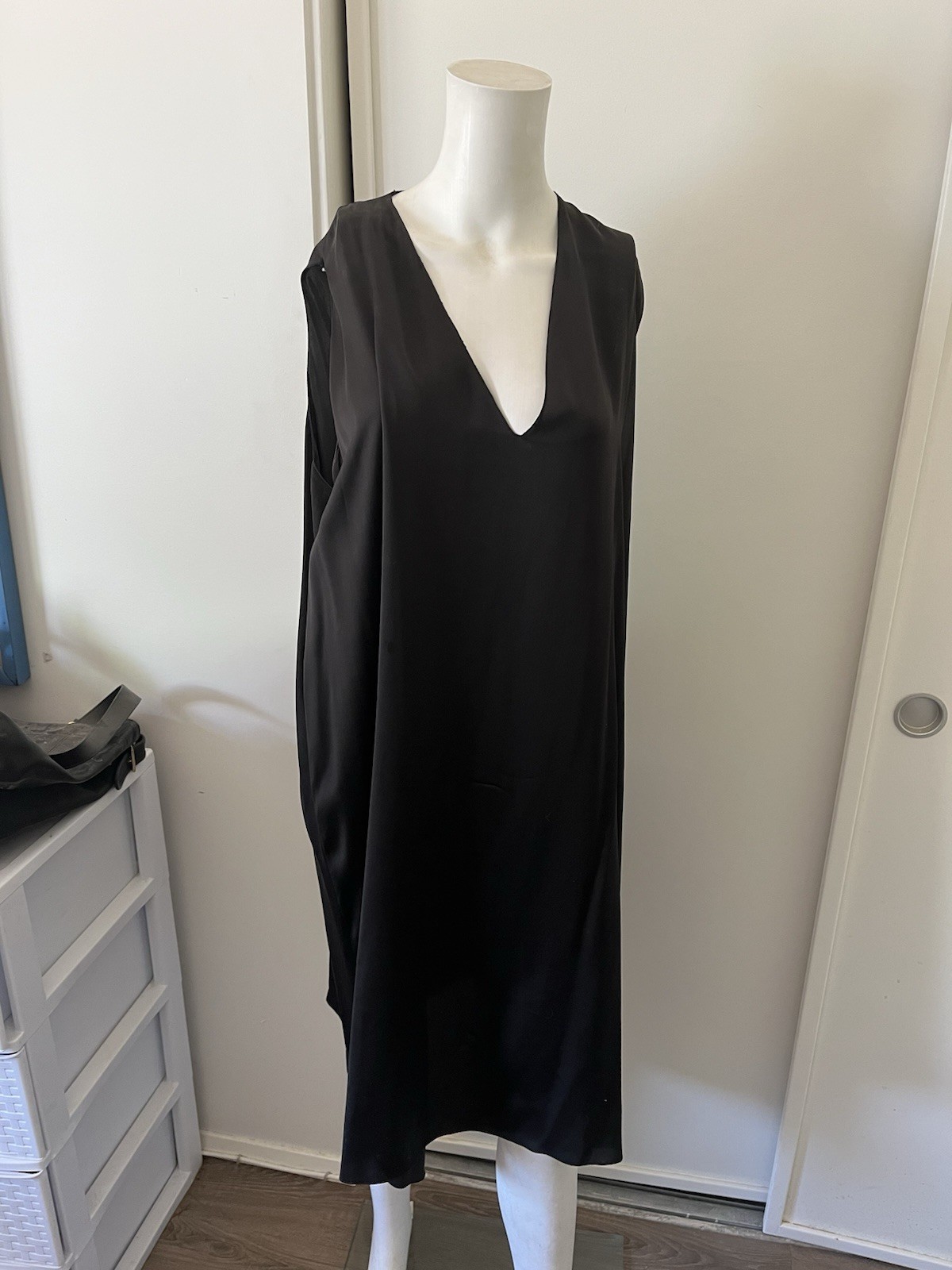 Worn Once Bottega VENETA Black Silk Dress 40 S/M $1800 Excellent