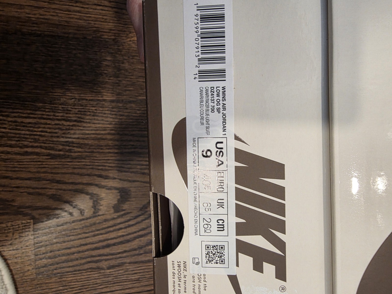 Travis Scott Women Air Jordan 1 Low SP Canary Size 9