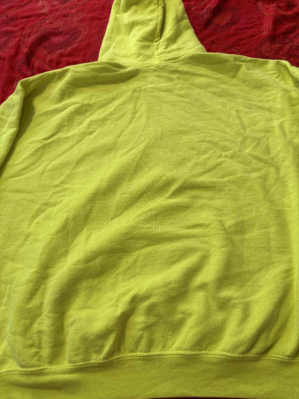 Ladies? We Got This Yellow Graphic Sweatshirt Street Casual Hoodie. Size X-large