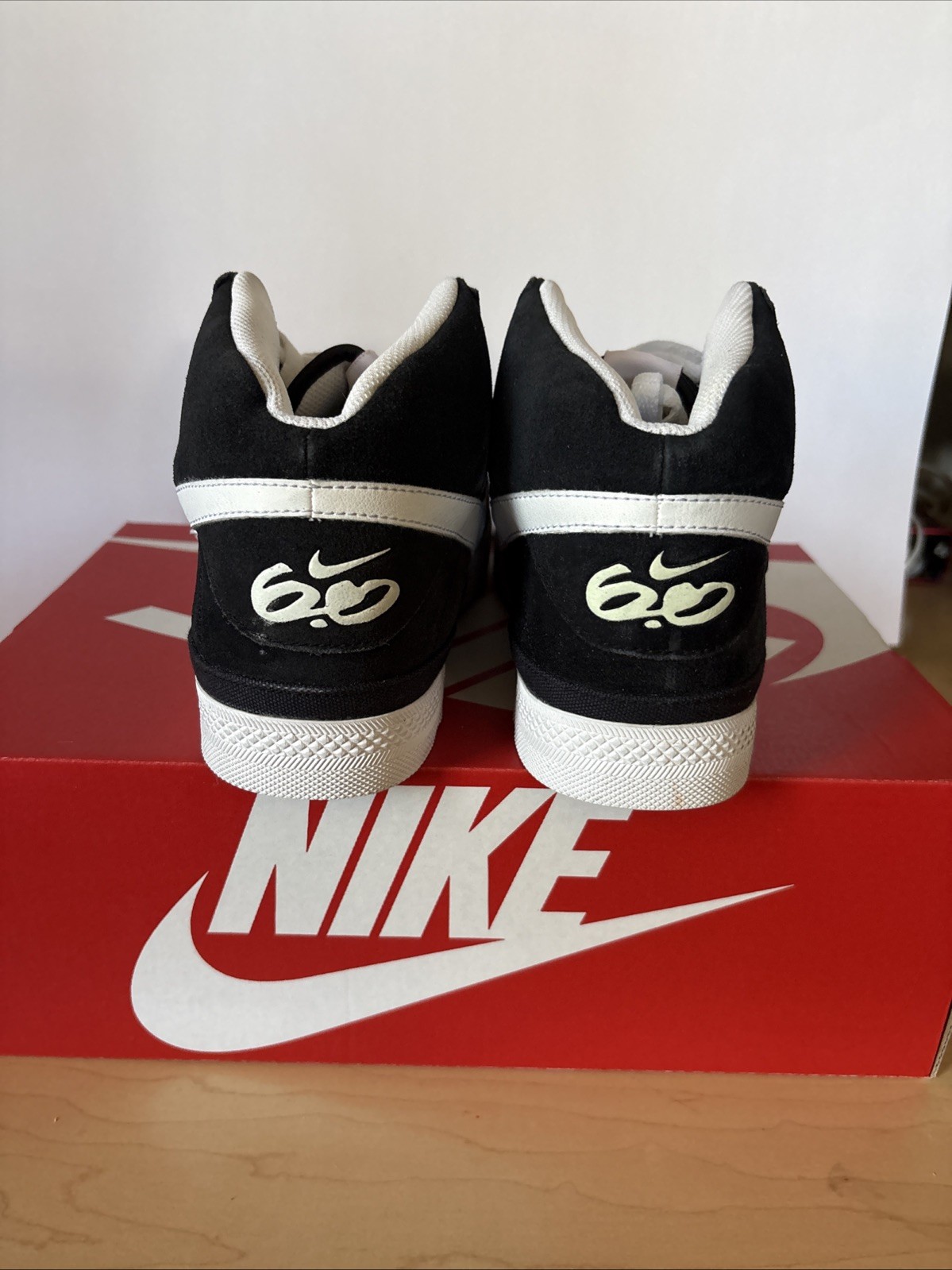 Nike Mens MAVRK 6.0 MID 2 386611-403 Black White Suede Size 10. New No Box