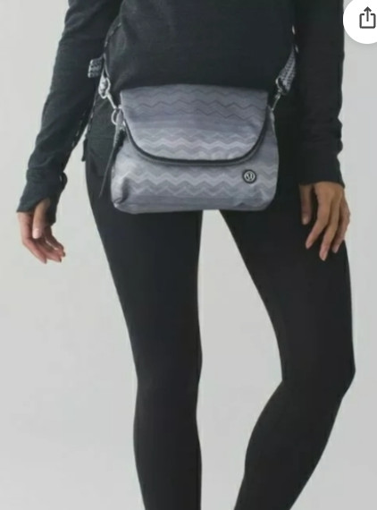 Lululemon Party Om Crossbody Messenger Gorpcore Festival Purse Gray Zig Zag