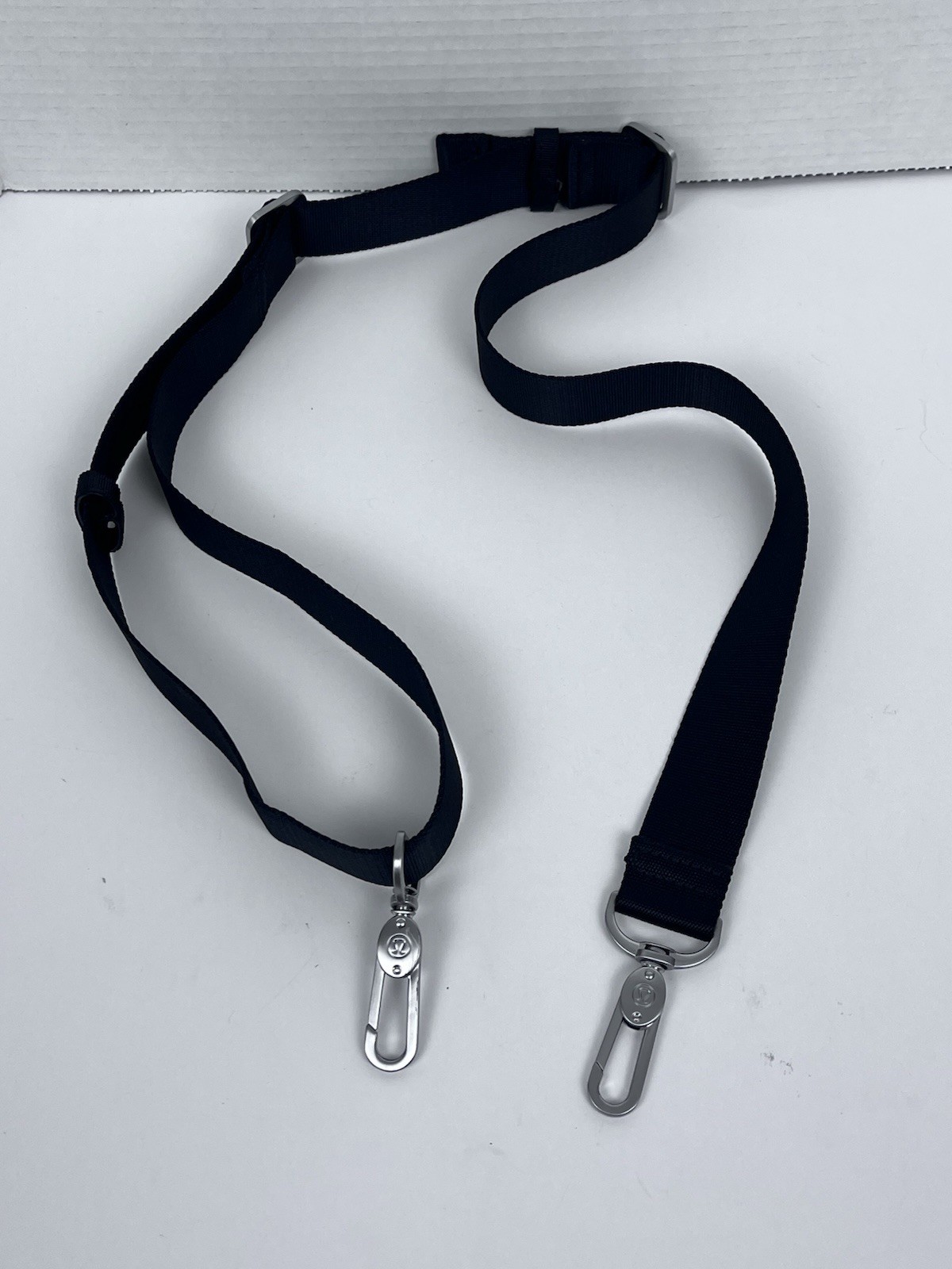 Lululemon Womens Party Om Bag in Black & White Sketchy Palms; Festival, Travel