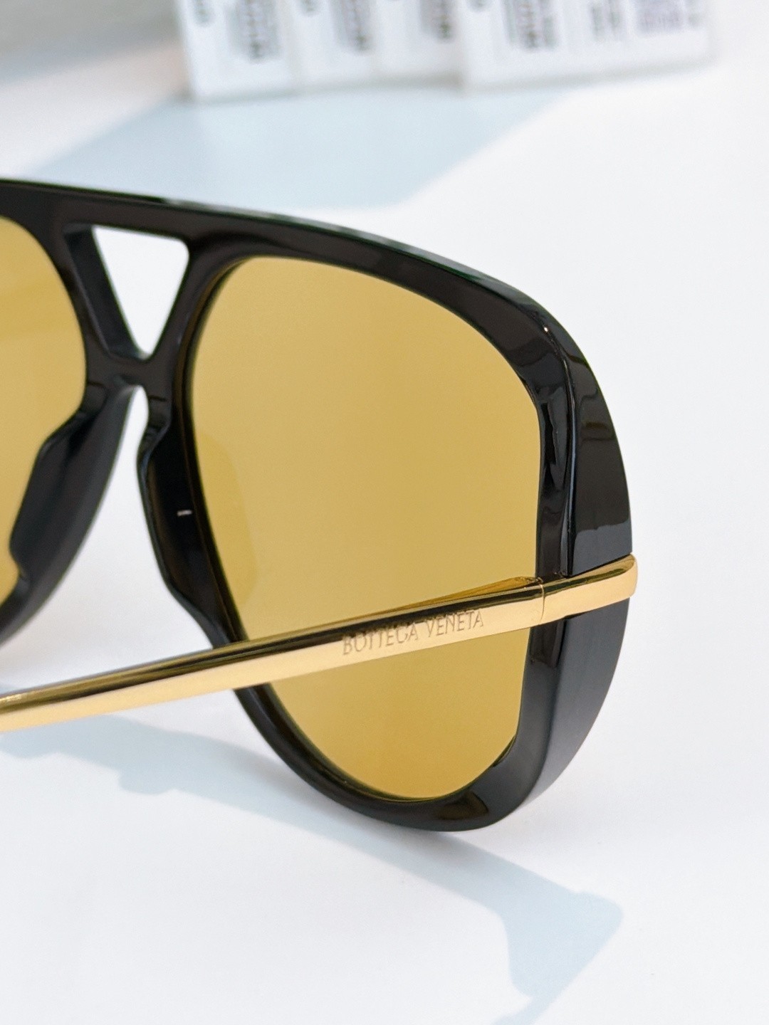 BOTTEGA VENETA 1436 DROP BV1436S Metal Gold Black Unisex Oversized Sunglass 001