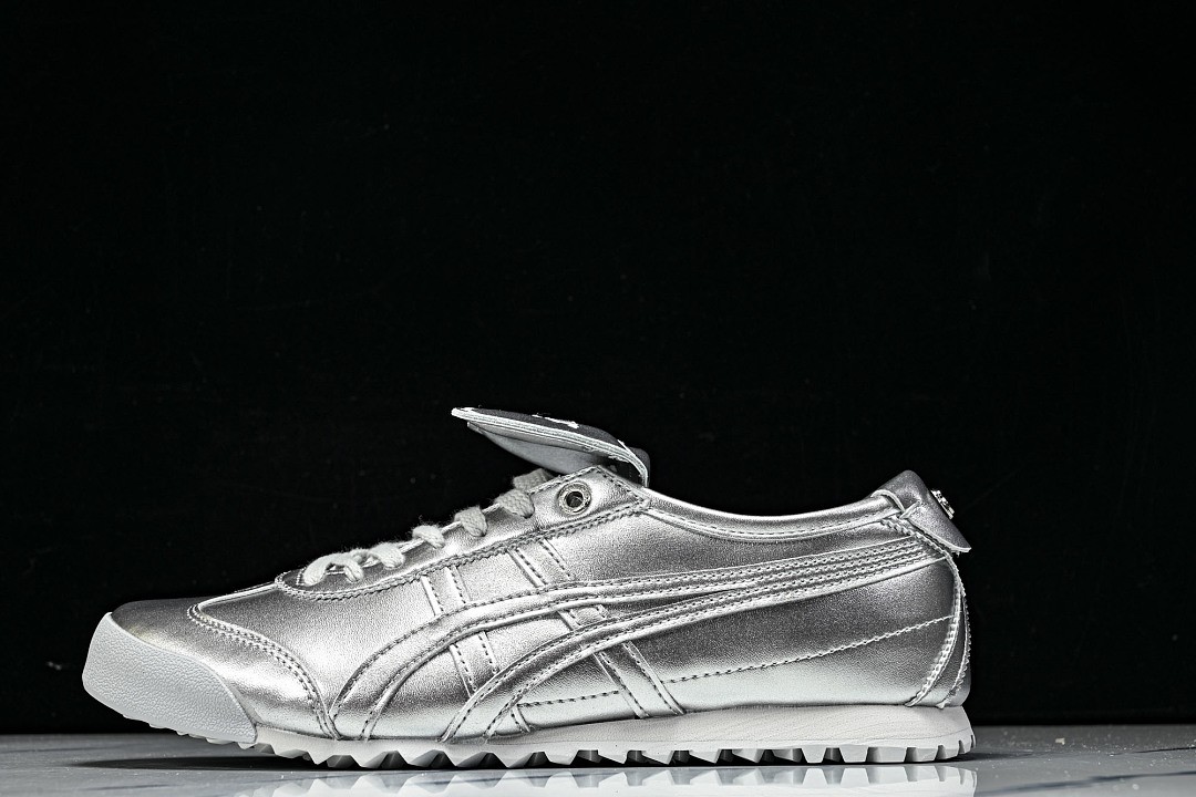 Onits*ka Tiger Mexico 66 Golf Pure Silver 1183C557-020 Unisex Size 4-11