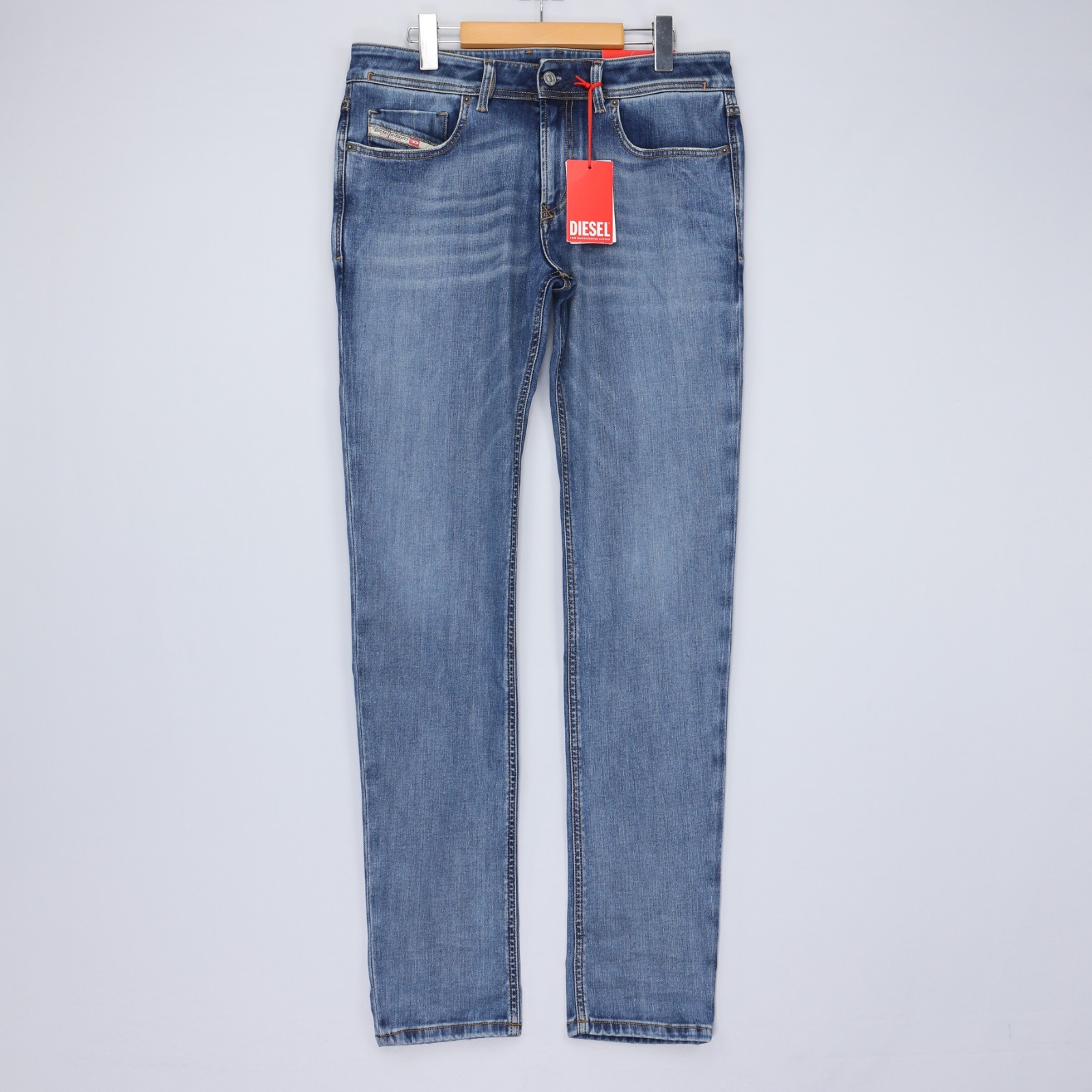 Diesel Mens Jeans 1979 Sleenker Trouser Skinny Leg Low Rise Medium Blue Size NWT