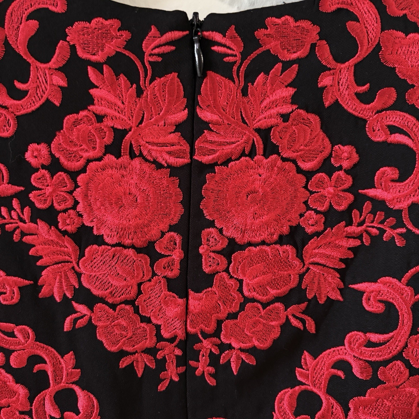 Dolce&Gabbana SS15 Runway Dress Red Embroidered Black Archival 2015 IT 40/US4/S