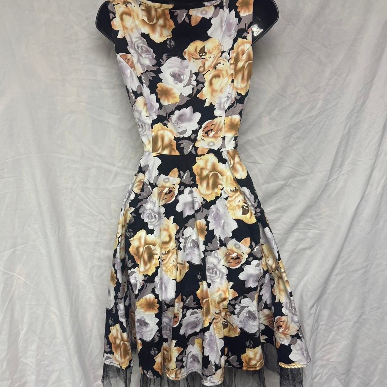 Hearts and Roses London Pinup Dress Tulle Hem Size 6 US UK10 Floral MISSING BELT