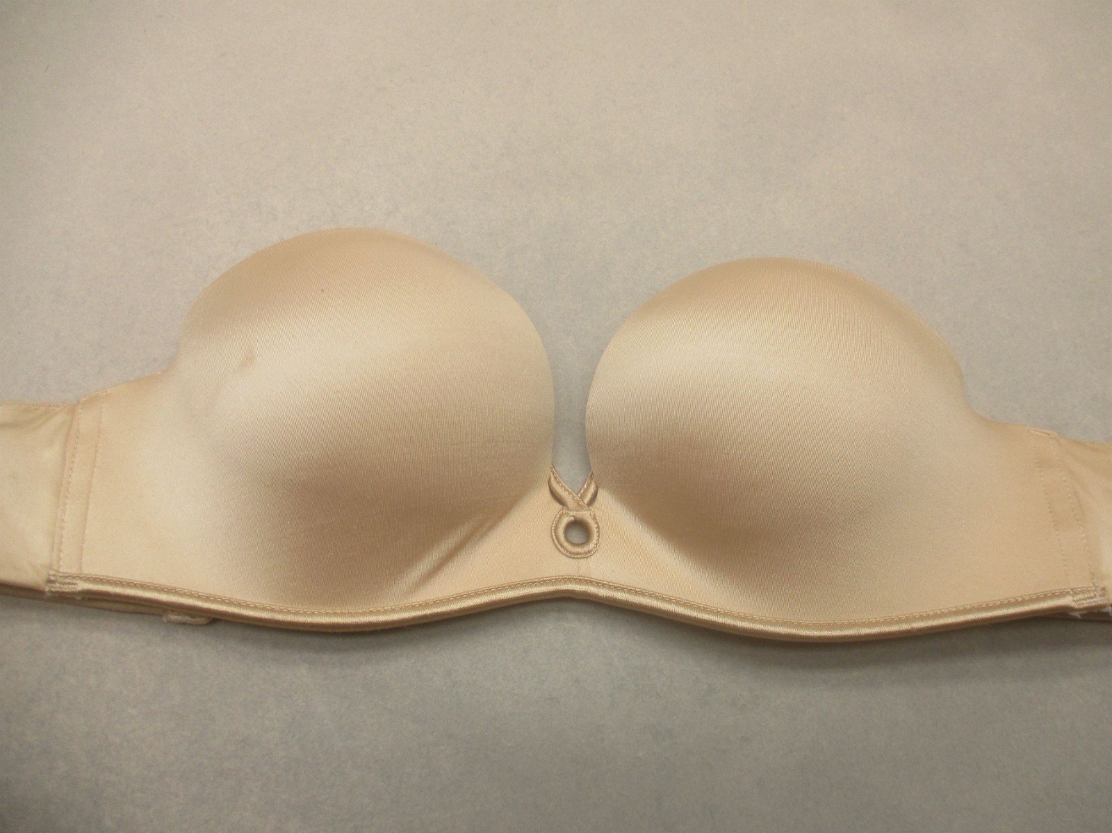 32B Victorias Secret Women Beige Lined Underwired Back Closure Strapless Bra 10R