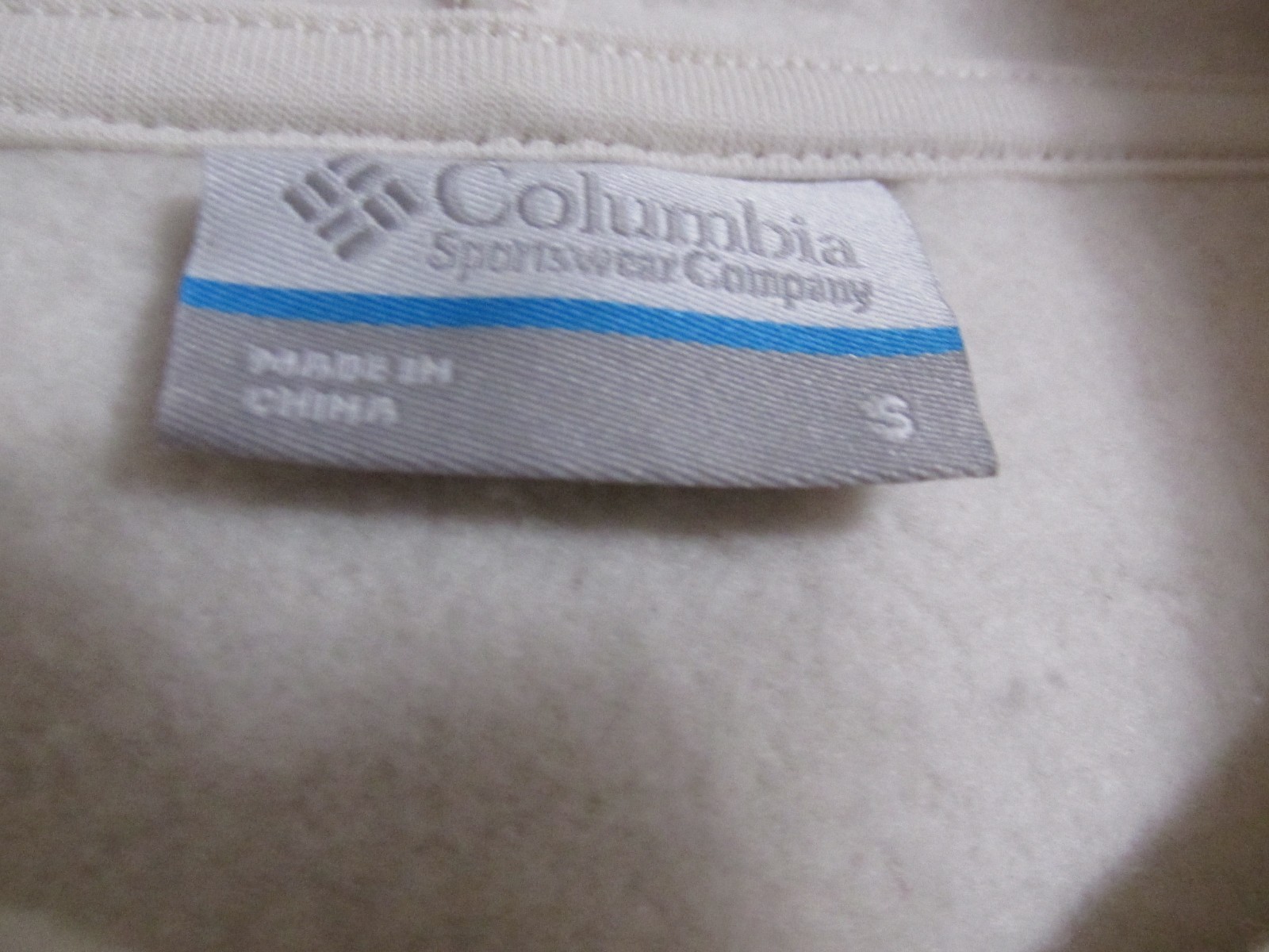 Men’s Columbia Bowen CSC Pullover Hoodie Chalk Size SMALL Overland Back Graphics