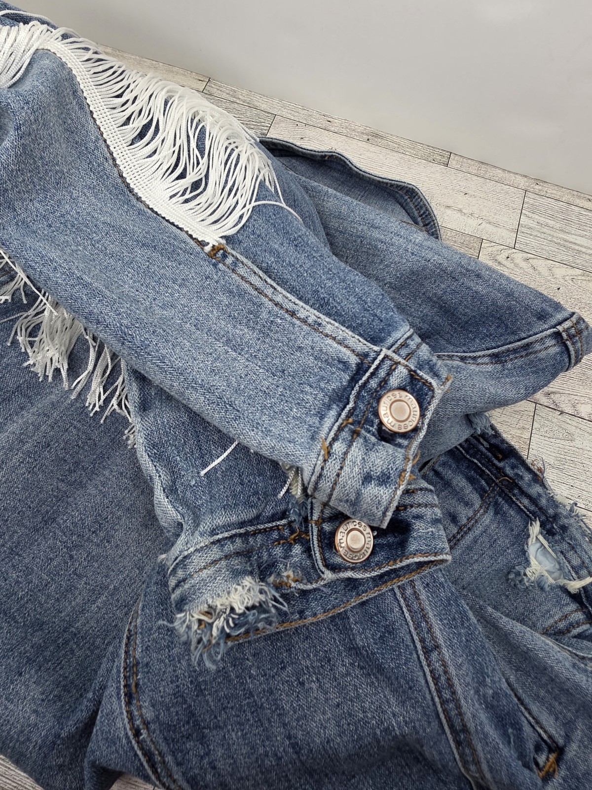 Distressed Fringe Denim Jacket L Y2K Boho Western Statement Cowgirl Vibes Rodeo