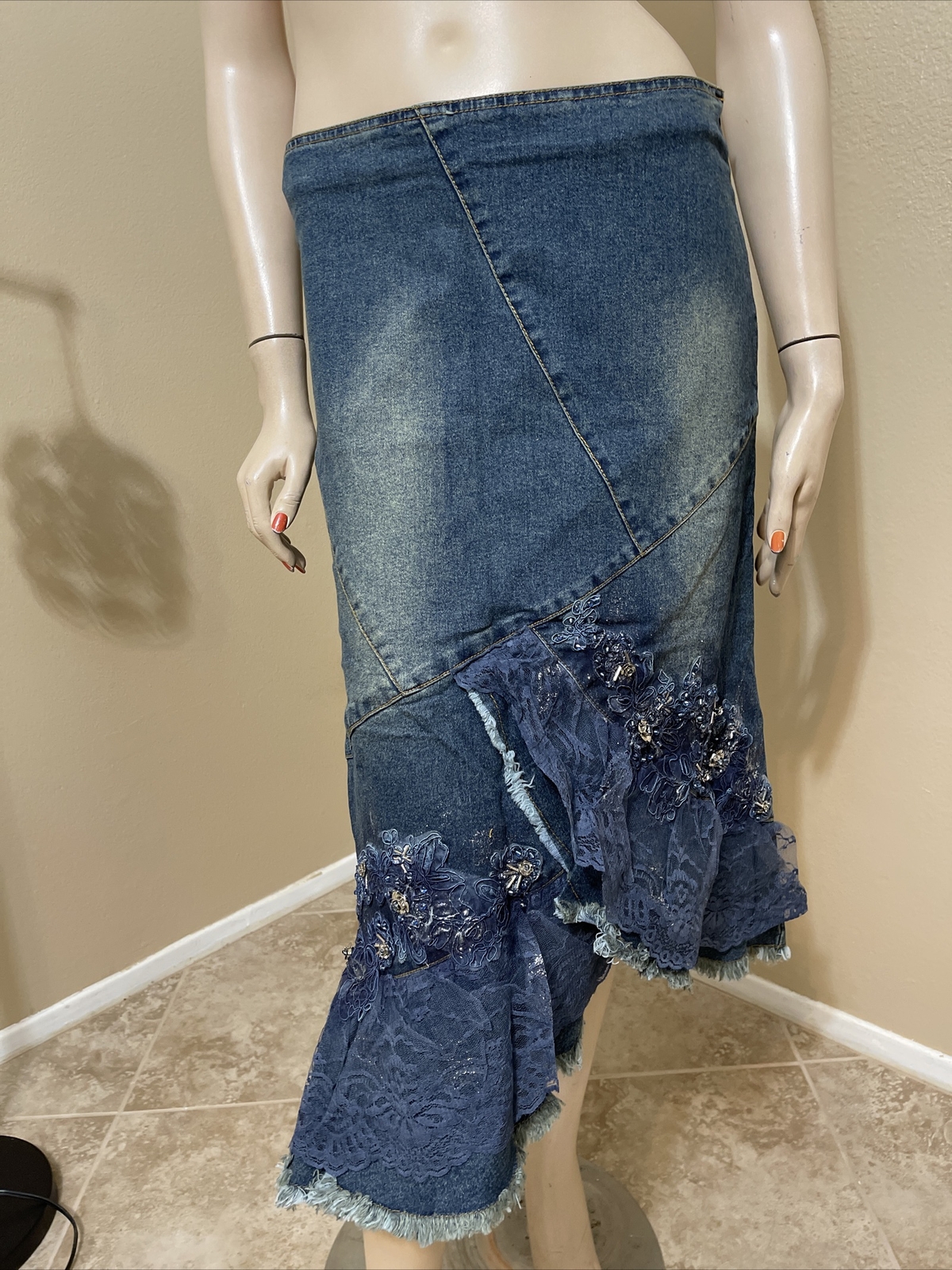 Women’s Blue Denim Cotton Casual Bead Embroidered Boho Size L(8-10) Skirt 9019