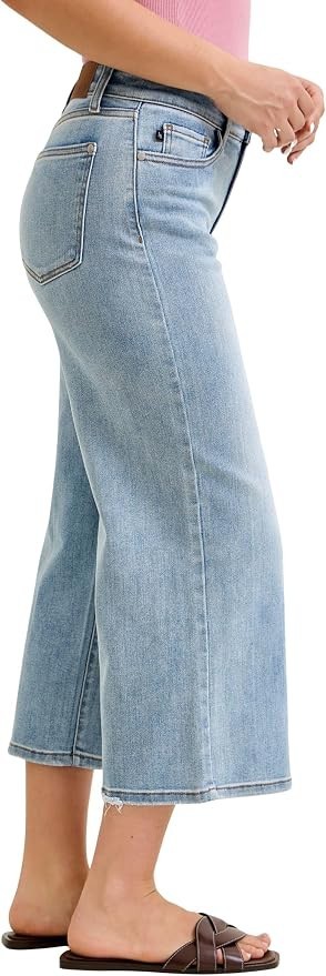 Judy Blue Mid Rise Light Wash Wide Crop Jeans – Inseam 24″