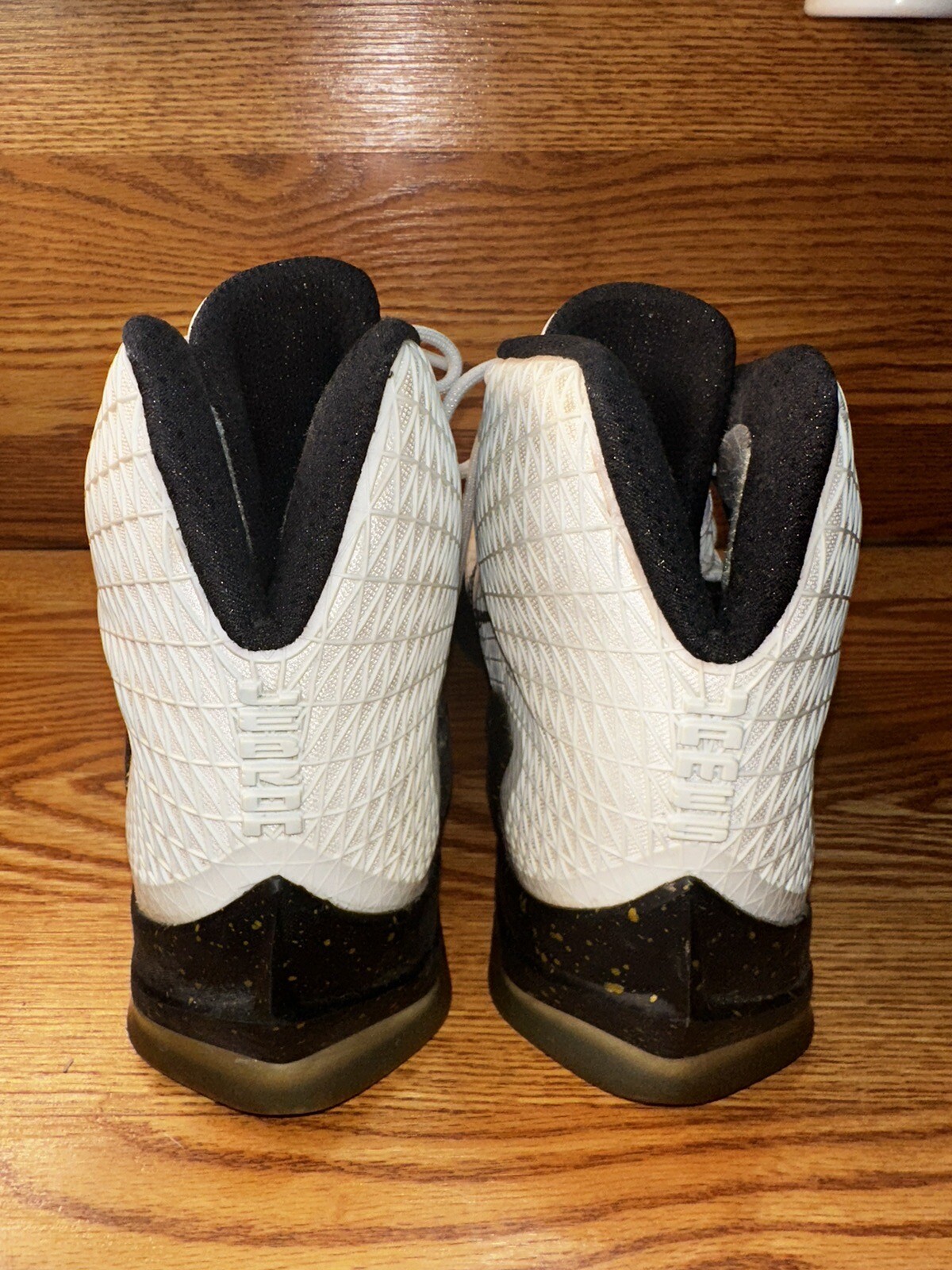 Nike Lebron James Elite 13 XIII White/Metallic Gold/Black 831923-170 Size 12