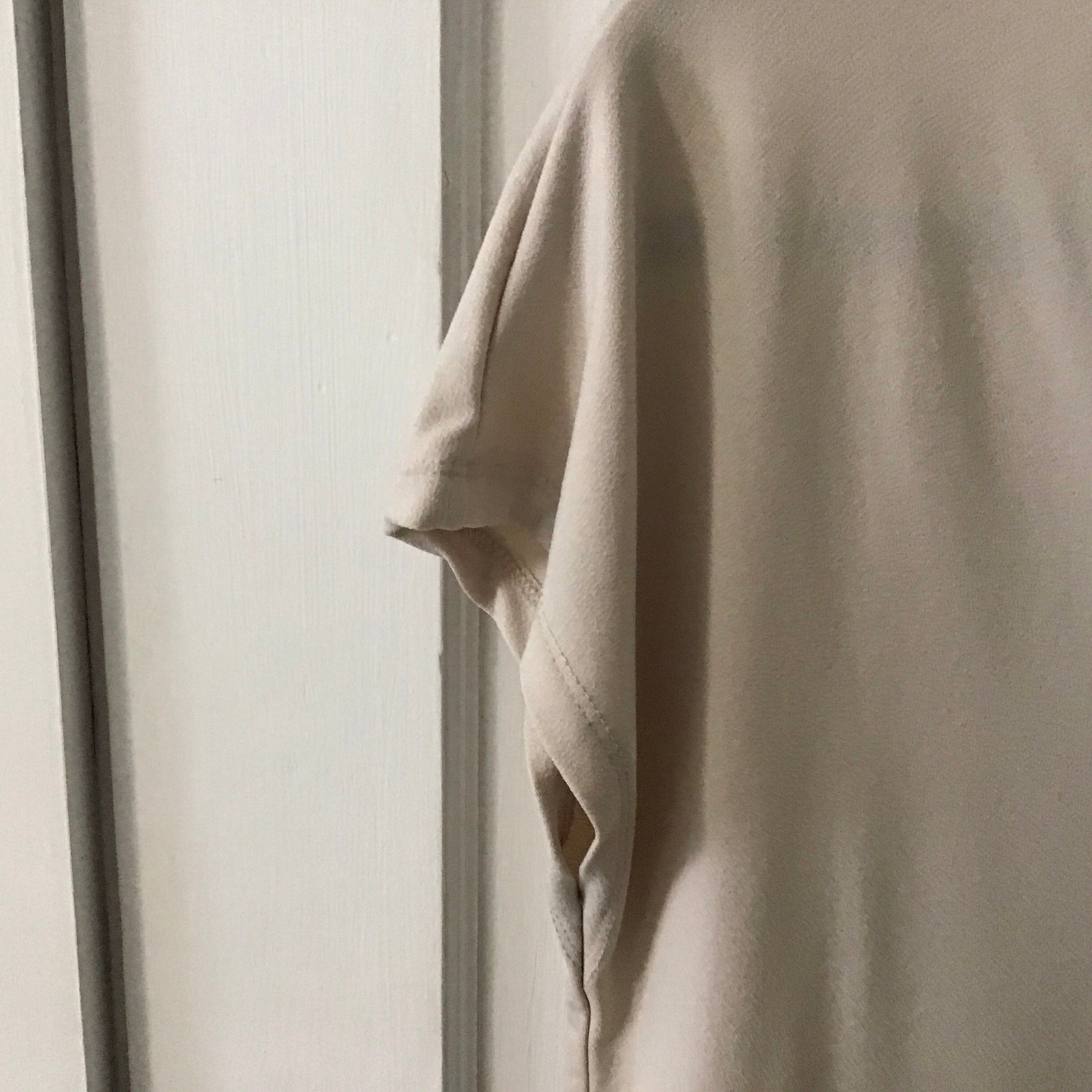 Philosophy Ecru V-Neck Cap Sleeve Pullover Blouse Top Medium