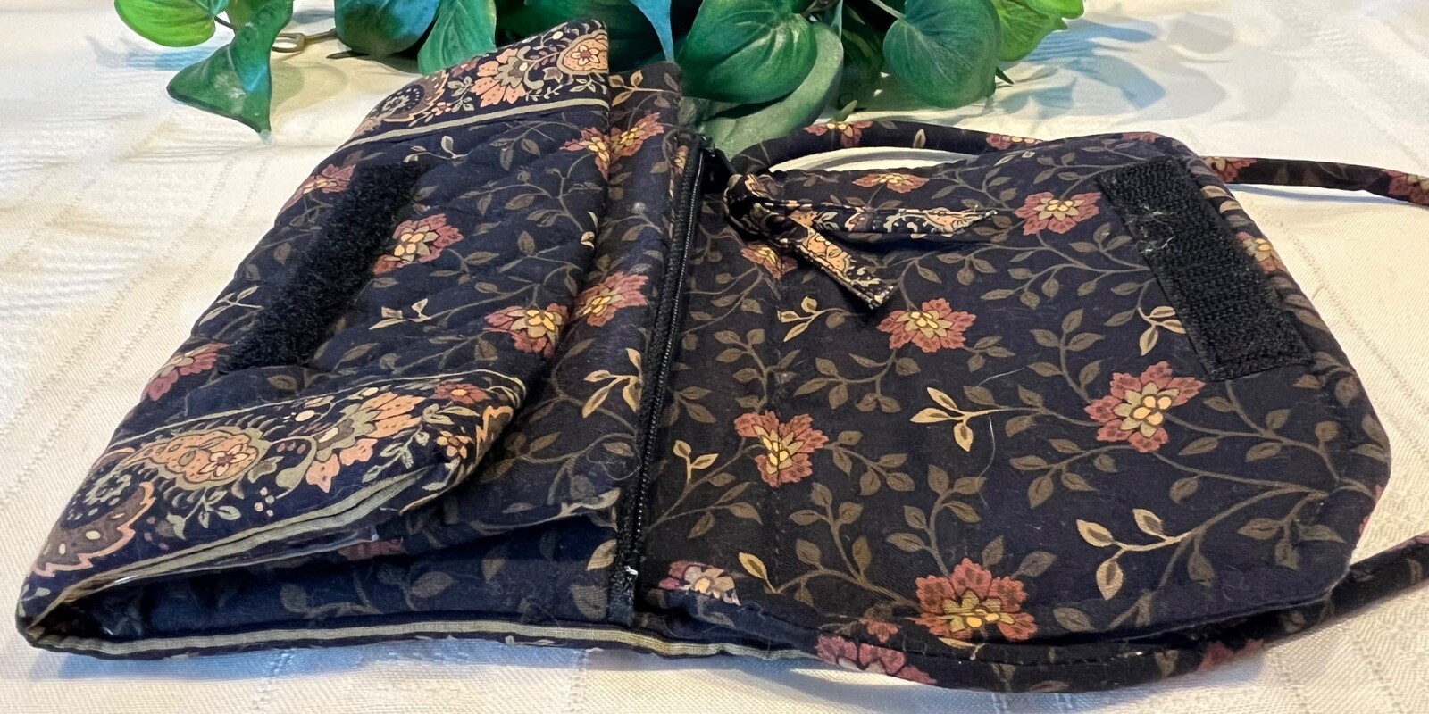 Vera Bradley Vintage Crossbody Organizer Black Walnut Wallet with Strap 1999 US