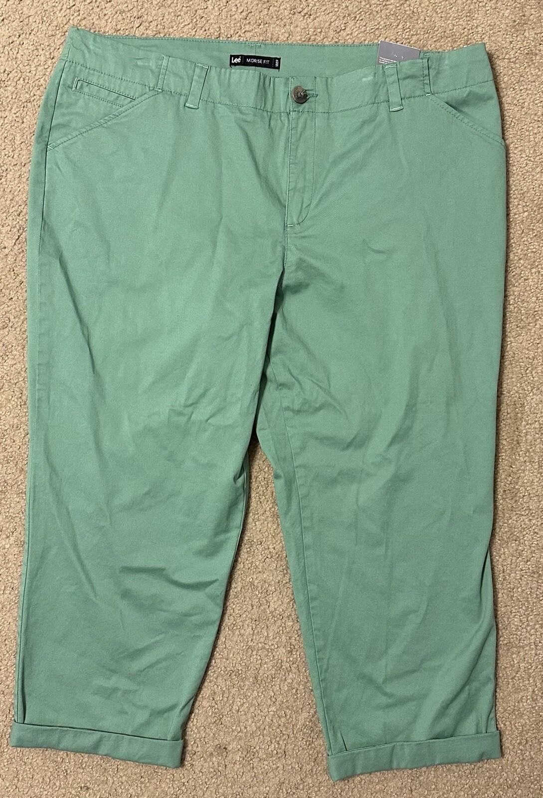 LEE Capri Size 18W Spearmint Green Mid Rise Fit Cropped Pant New Nwt!