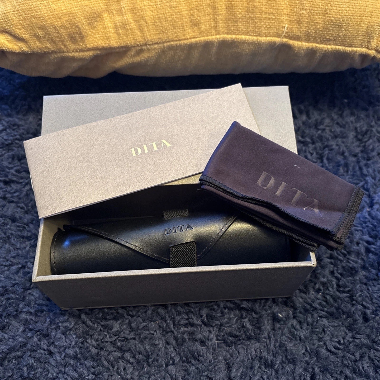 NEW Genuine DITA Glasses Box Leather Roll Case Cleaning Cloth Sunglass Packaging