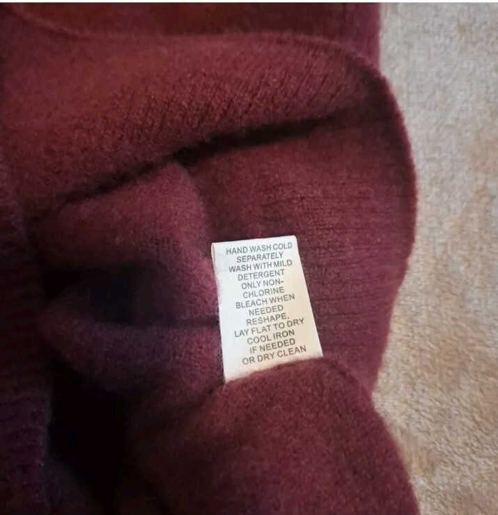 100% Cashmere Womens Burgundy Pullover Top Hand Wash Sz. XS