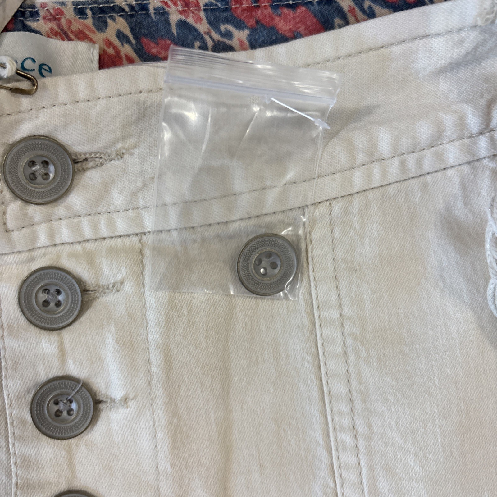 Sundance Embroidered Shorts 6 Boho Button Fly Wildflowers Braid Belt $98 NWT