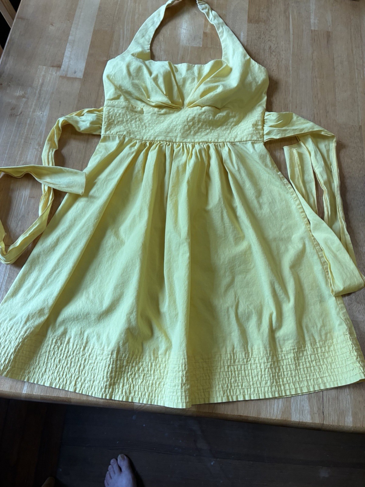 B. Smart Yellow Chiffon Halter Sundress Empire Waist Knee Length Juniors 5/6