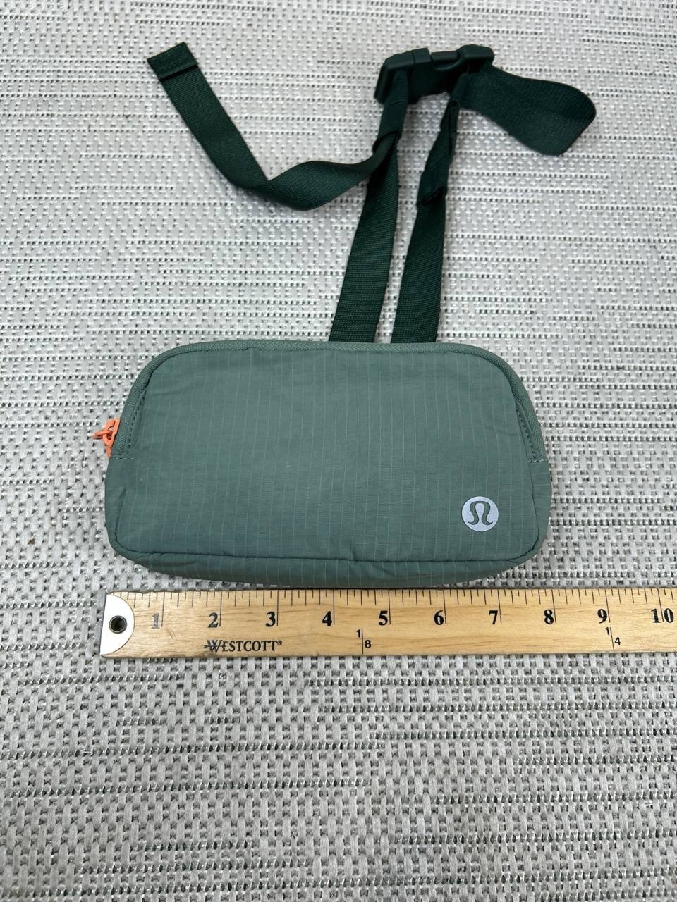 Lululemon Mini Bag Everywhere Olive Ripstop Inner Pocket Adjustable Waist Belt