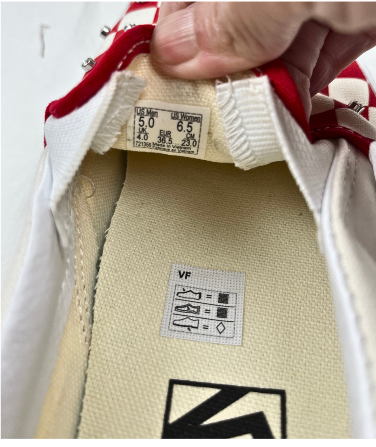 Vans Classic Slip-On Checkerboard Rhinestone Red Beige Canvas Women’s 6.5 NIB