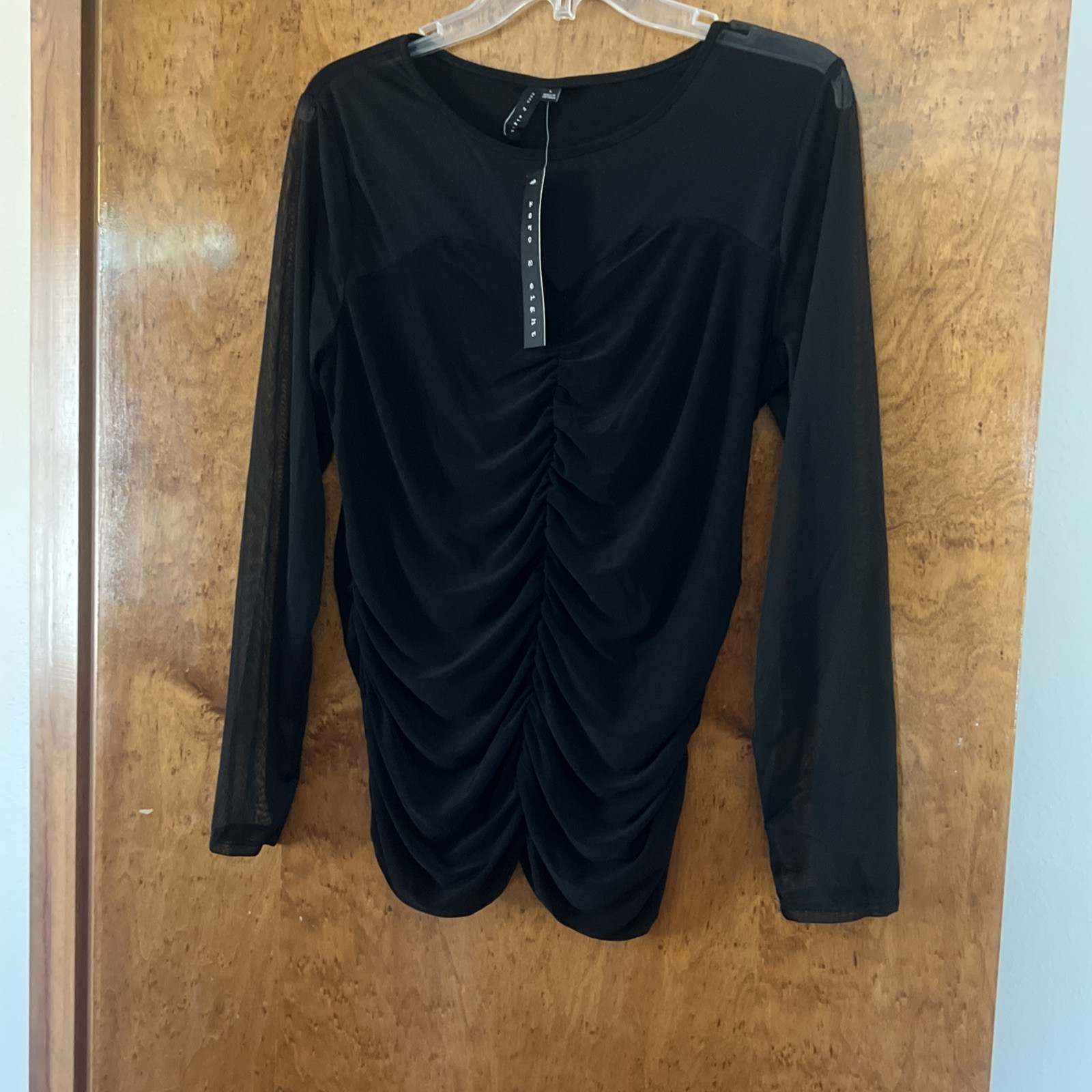 Zero 2 Eight Women’s Elegant Shear Blouse Black Size Large NEW!