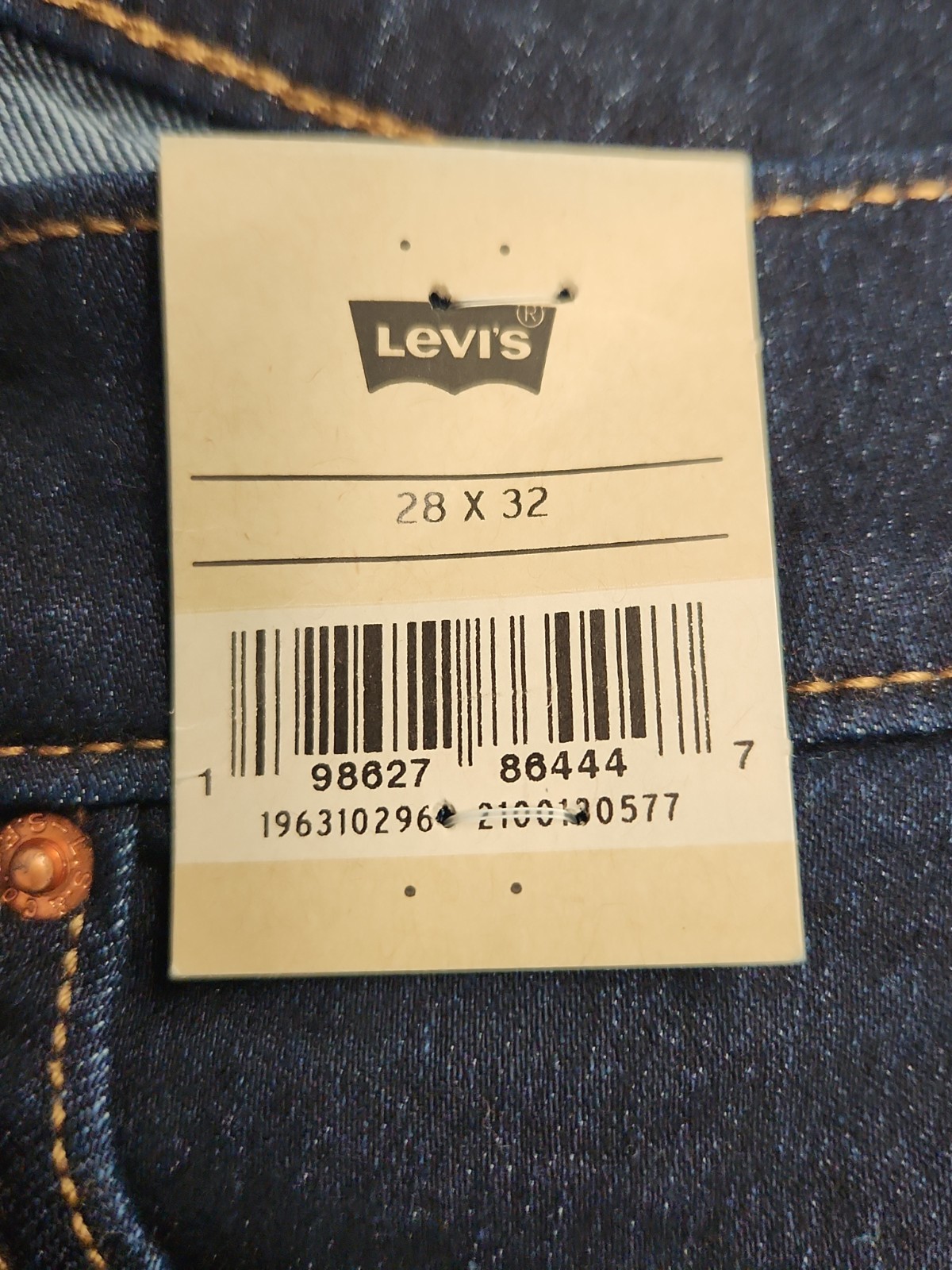 Levi’s 314 Shaping Straight Leg jeans | Size 28×32 (6) Woman* New With Tags!!