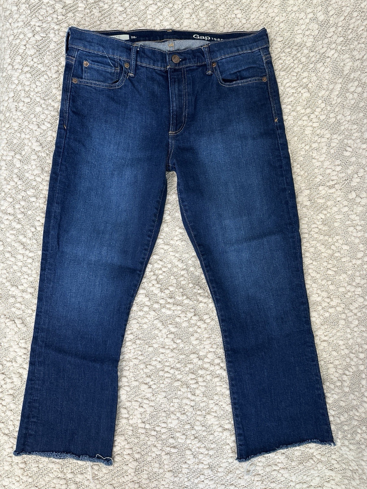 Gap 1969 Authentic Crop Kick Jeans Womens Size 28R (6R) Raw Hem Dark Wash Blue