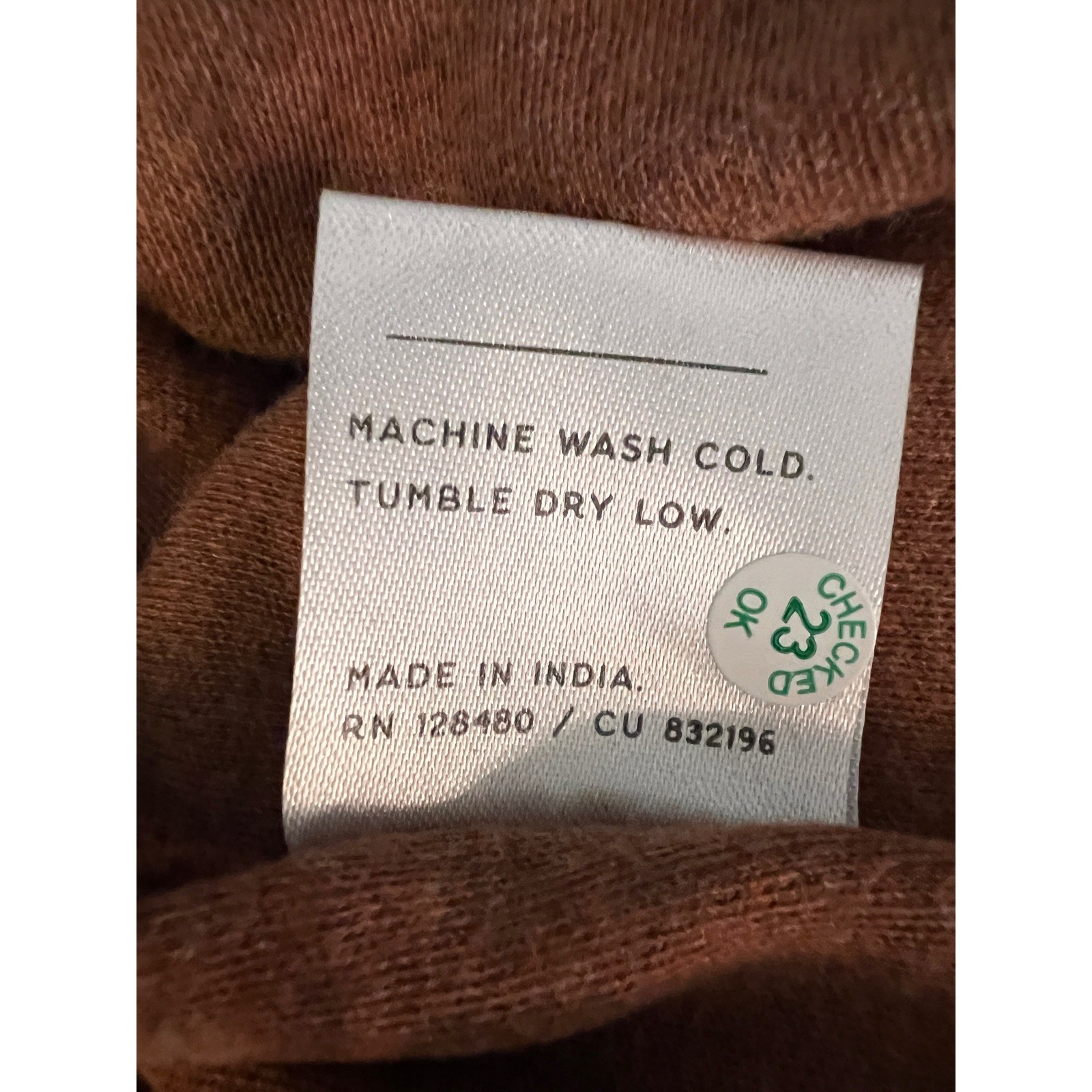 Pact Organic Cotton Long Sleeve High Low Top Cedar Brown Heather Womens Medium