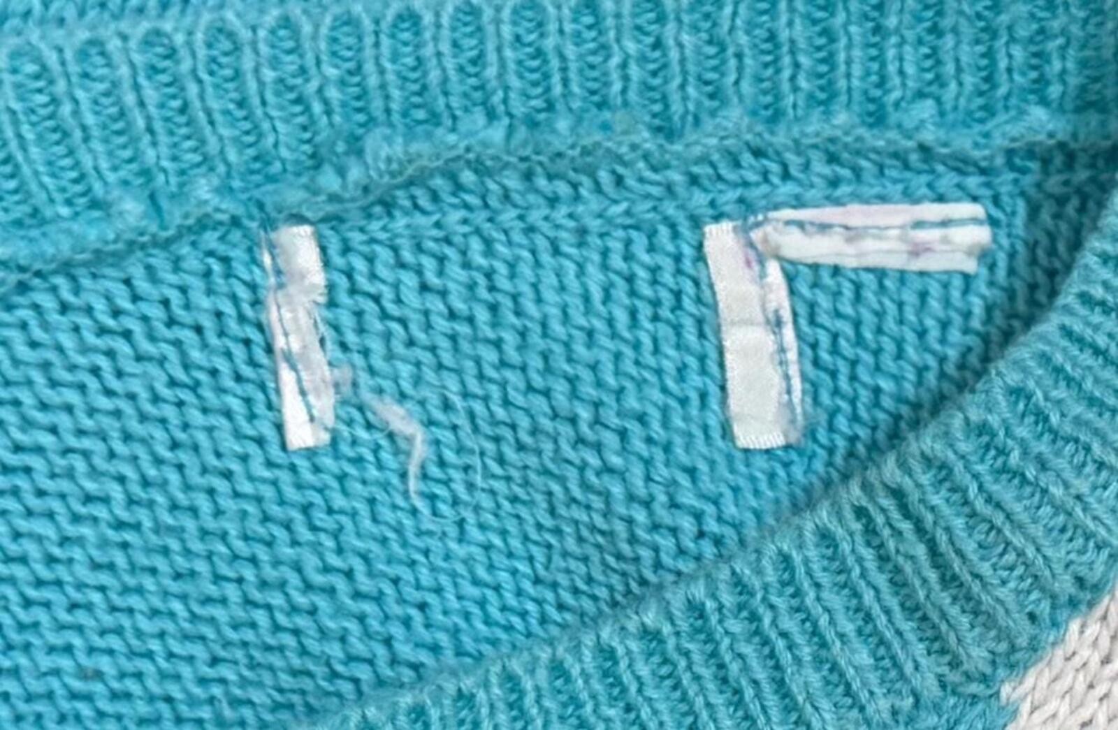 1980’s Turquoise and White Zebra Print Sleeveless Hand Knit Sweater Size M-L