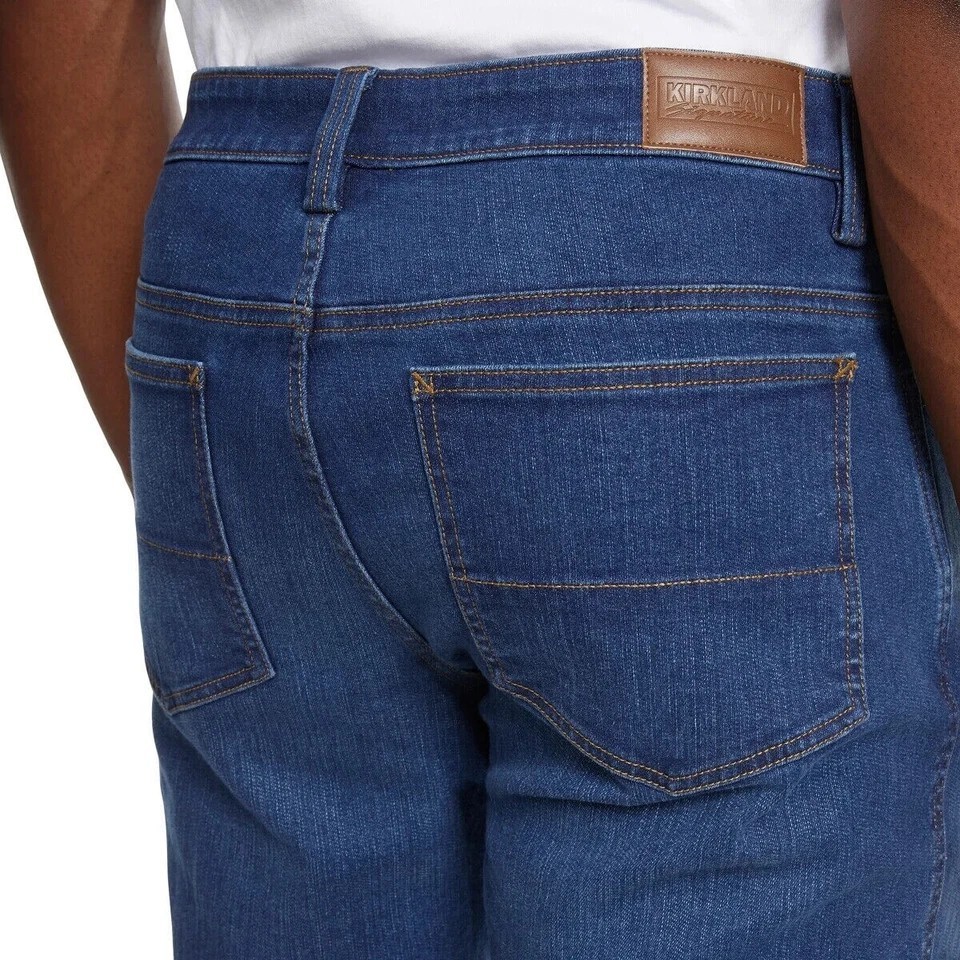 Kirkland Signature Men’s Jeans Straight Fit Comfort Stretch Denim 7772001 New!