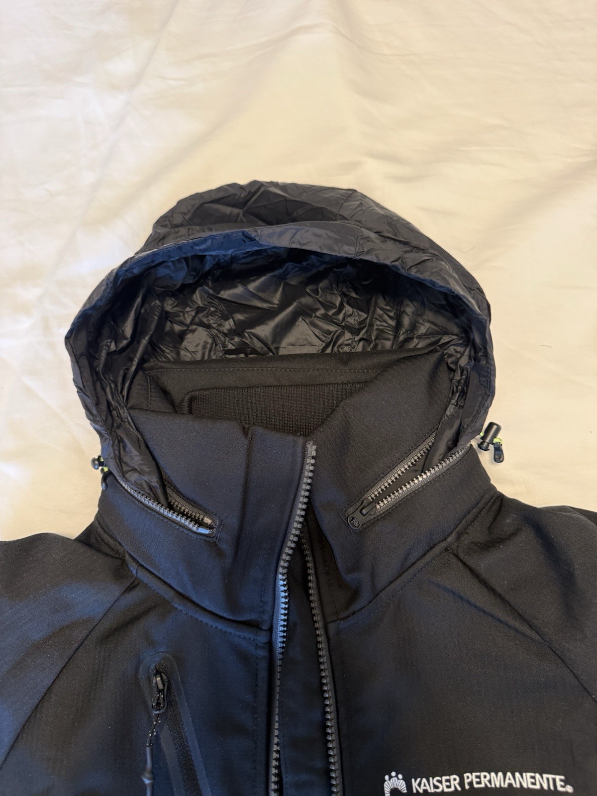 NWT Kaiser Permanente Trimark Women’s Softshell Black Jacket
