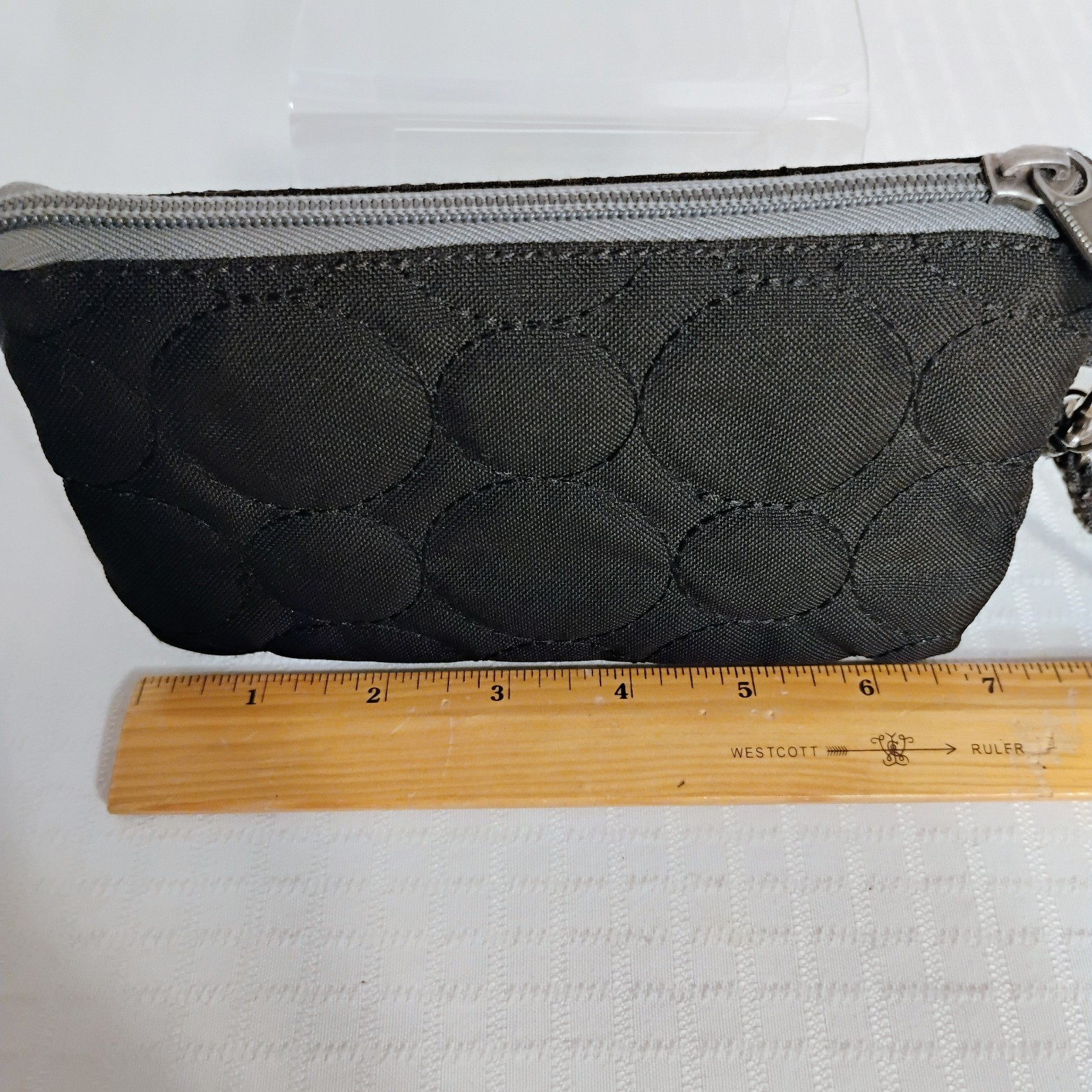 Thirty-one Black Quilted Vary You Wristlet