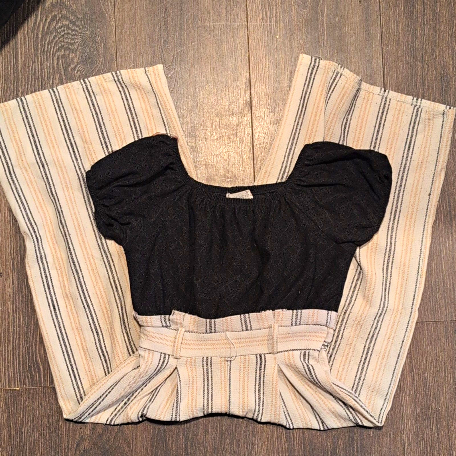Knitworks Women’s Striped Jumpsuit One-Piece Size 7 Black Beige Blue
