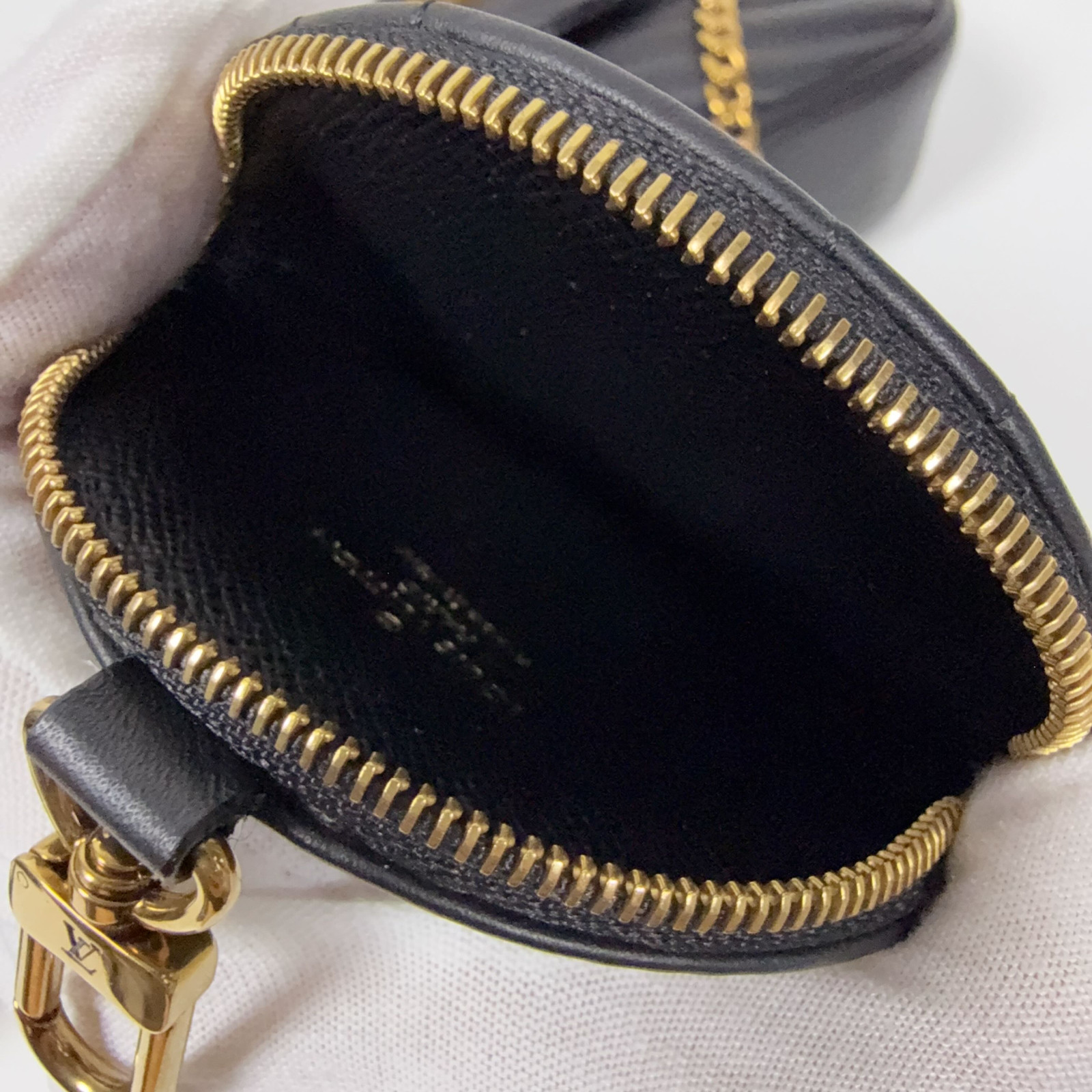 Authentic Louis Vuitton New Wave Multi-Pochette Matelassé Calfskin Crossbody
