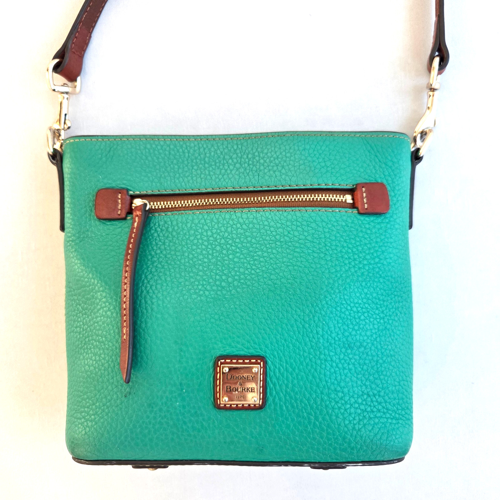 Dooney & Bourke Spearmint Green Pebble Grain Leather Zip Crossbody Purse Bag