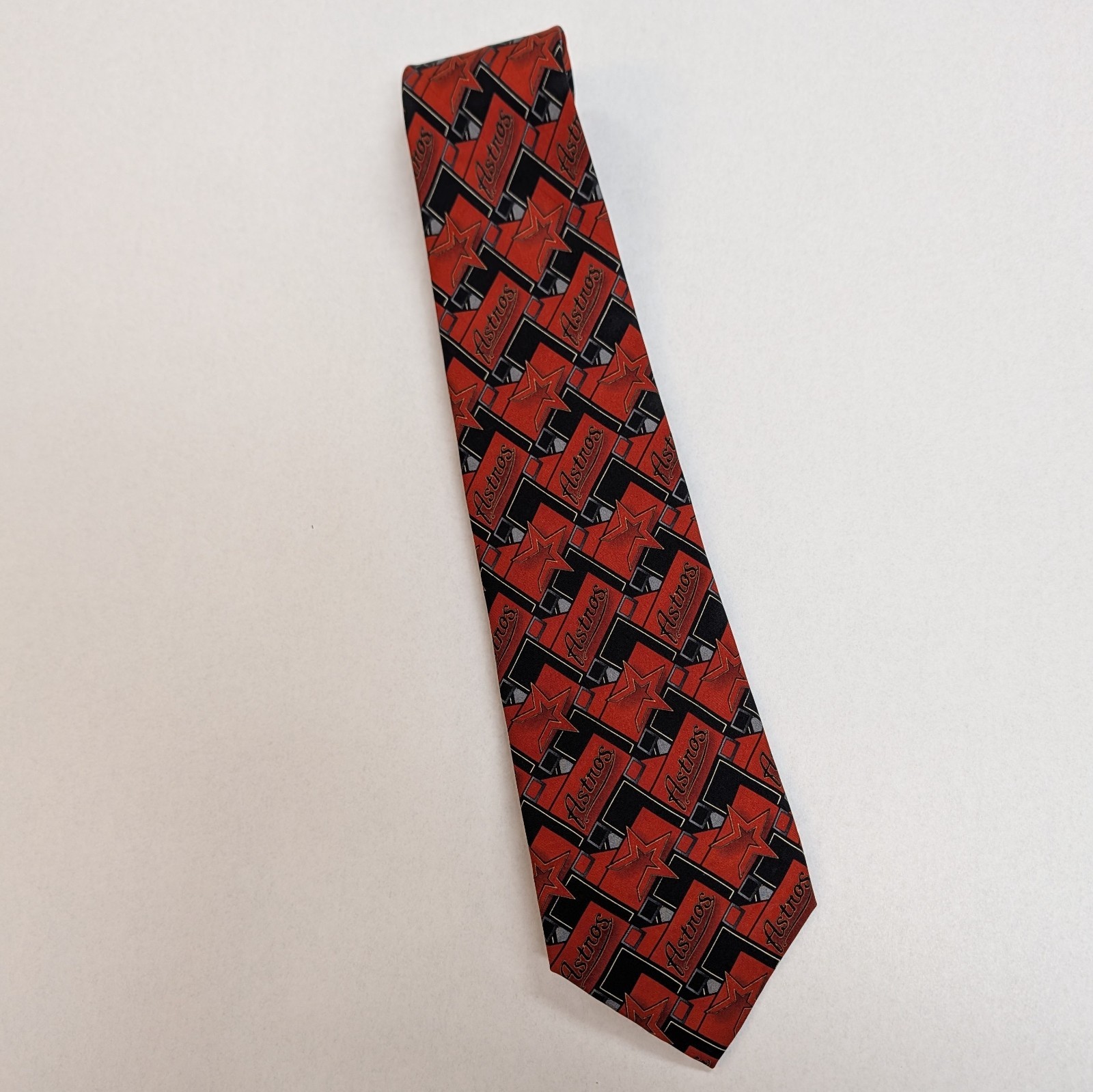 Arrow Silk Tie Red Gray Blue Geometric Men Necktie, READ – Thread loose on back