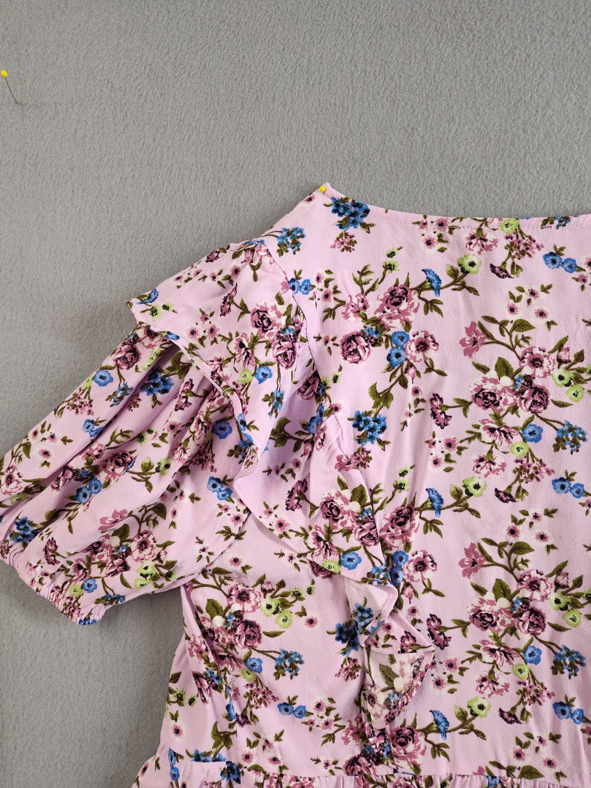 Forever 21 Women Romper M Purple Floral Ruffle Puff Sleeve V Neck Summer Casual