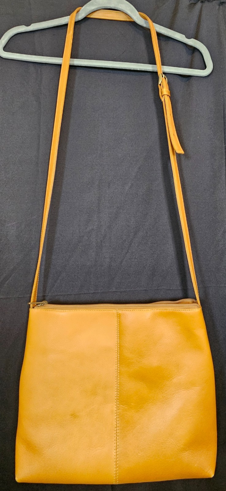 Le Donne Birch Bay Crossbody Bag Color Tan TR-808-TAN Colombian Vaquetta Leather