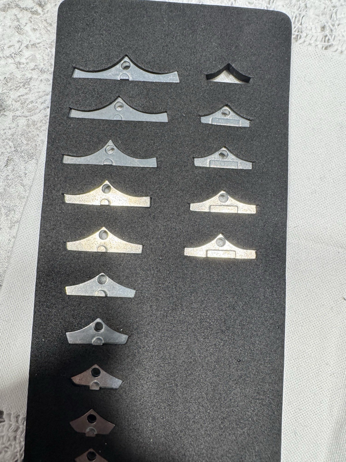 14 Piece Silver Metal Men’s Classic Collar Stays Variety Set Assorted Sizes