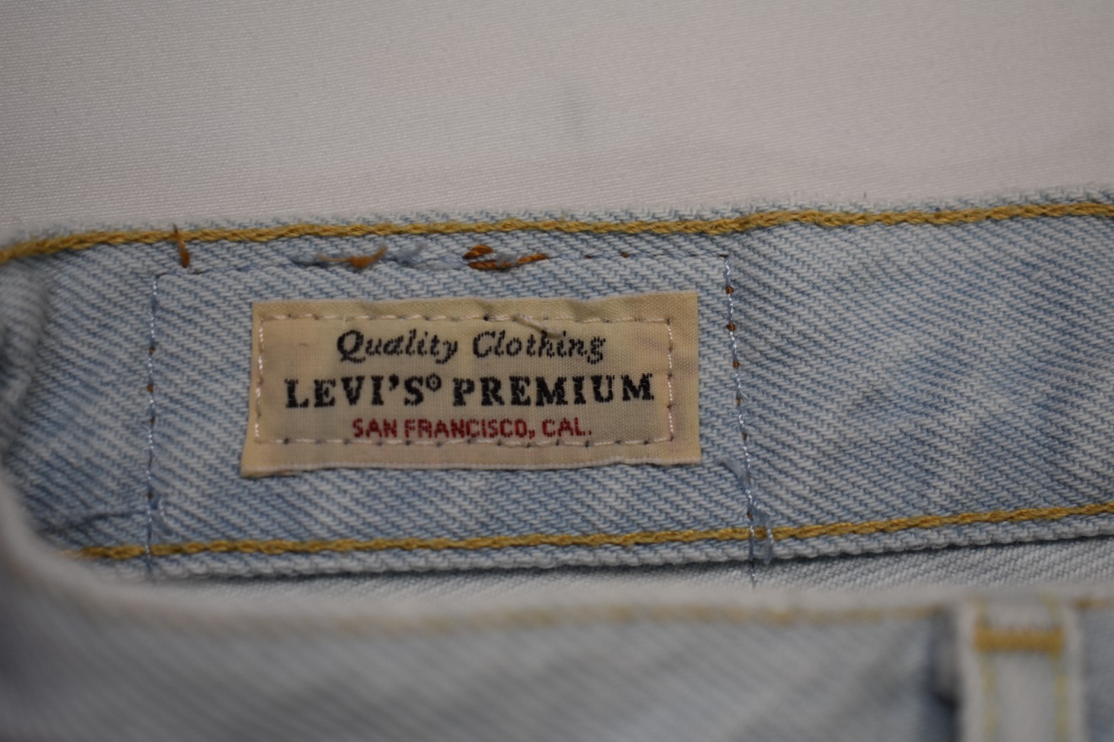 Levi’s 501 Women’s Cut Off Denim Shorts Size 26 Light Wash Distressed High Rise